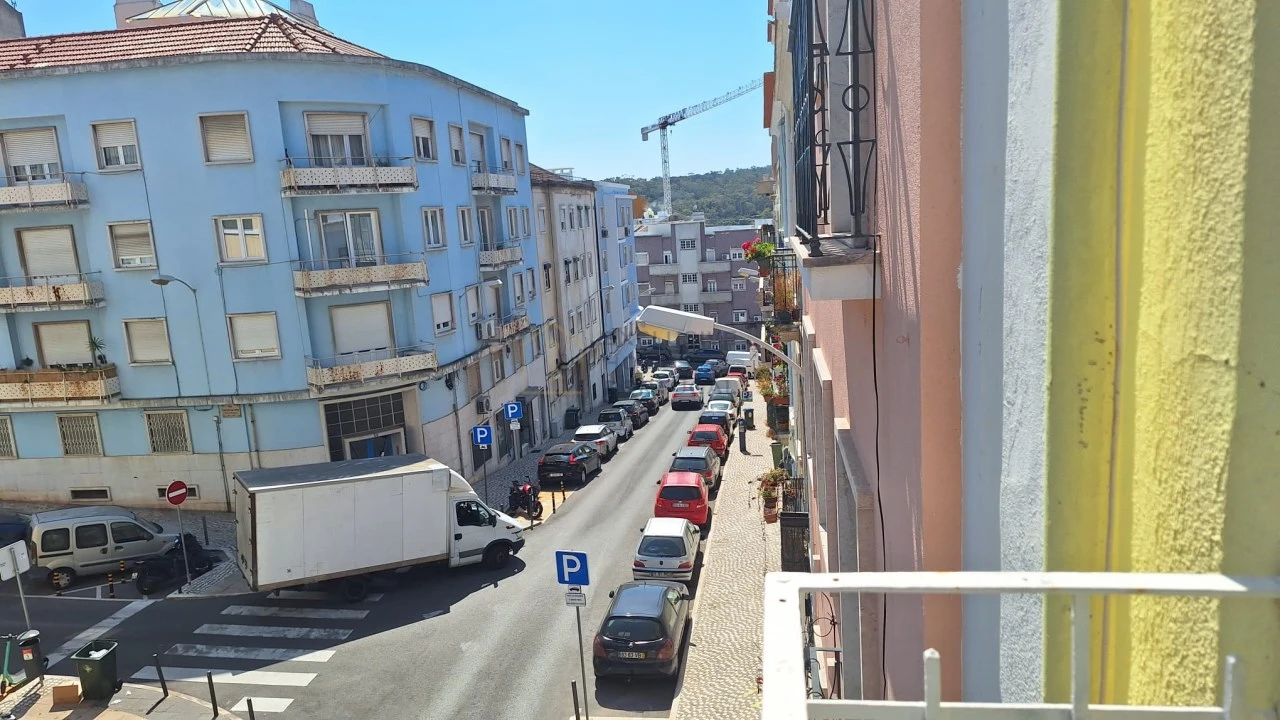 Apartamento T2 para Arrendamento em Campo de Ourique Foto 15