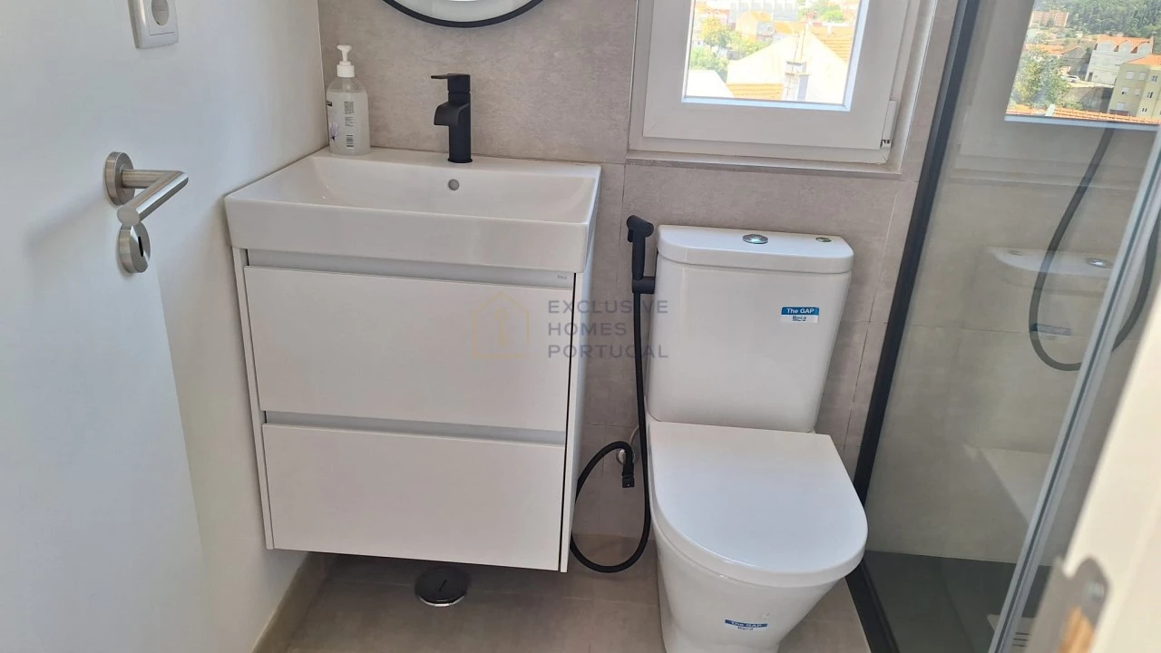 Apartamento T2 para Arrendamento em Campo de Ourique Foto 27
