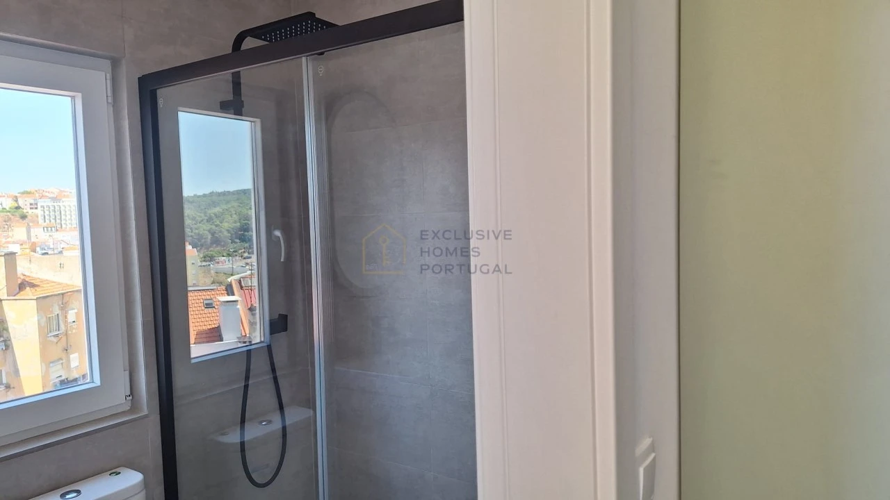 Apartamento T2 para Arrendamento em Campo de Ourique Foto 29