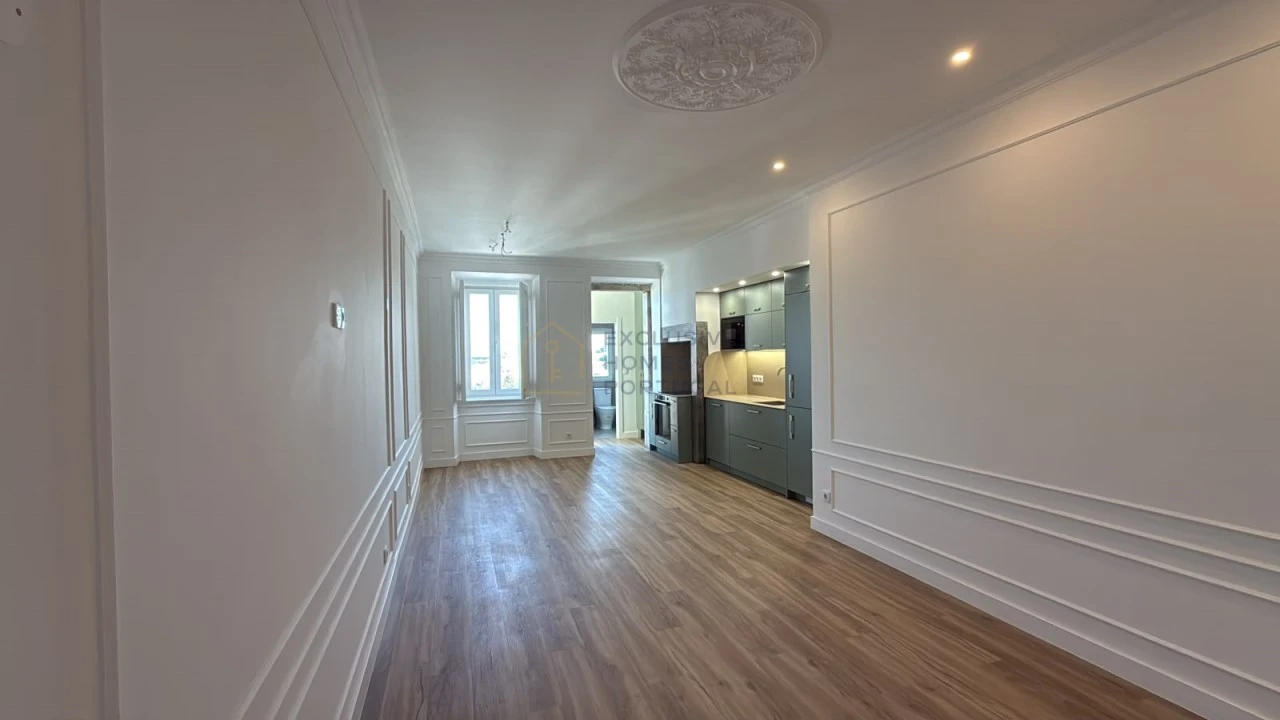 Apartamento T2 para Arrendamento em Campo de Ourique Foto 5