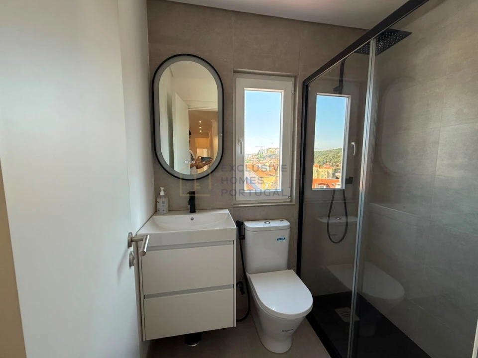 Apartamento T2 para Arrendamento em Campo de Ourique Foto 31
