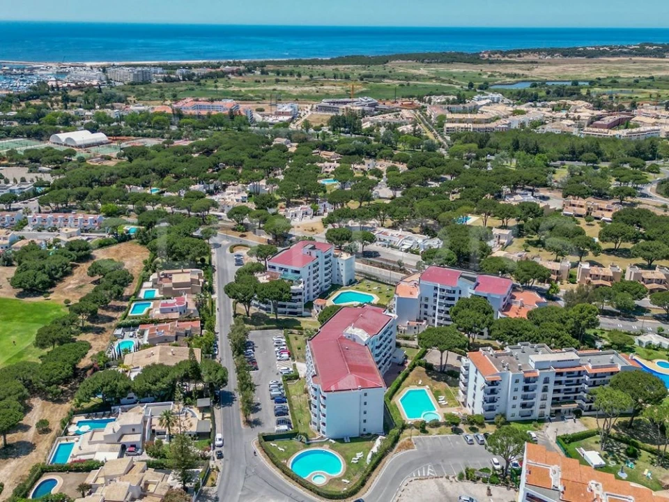 Apartamento para Venda em Quarteira Foto 8