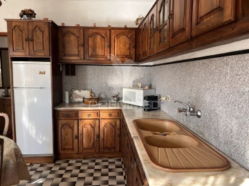 Moradia T6 para Venda em Vale (São Cosme), Telhado e Portela