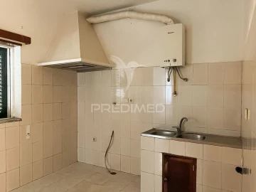 Moradia T6 para Venda em Vale (São Cosme), Telhado e Portela
