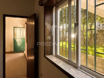 Moradia T6 para Venda em Vale (São Cosme), Telhado e Portela