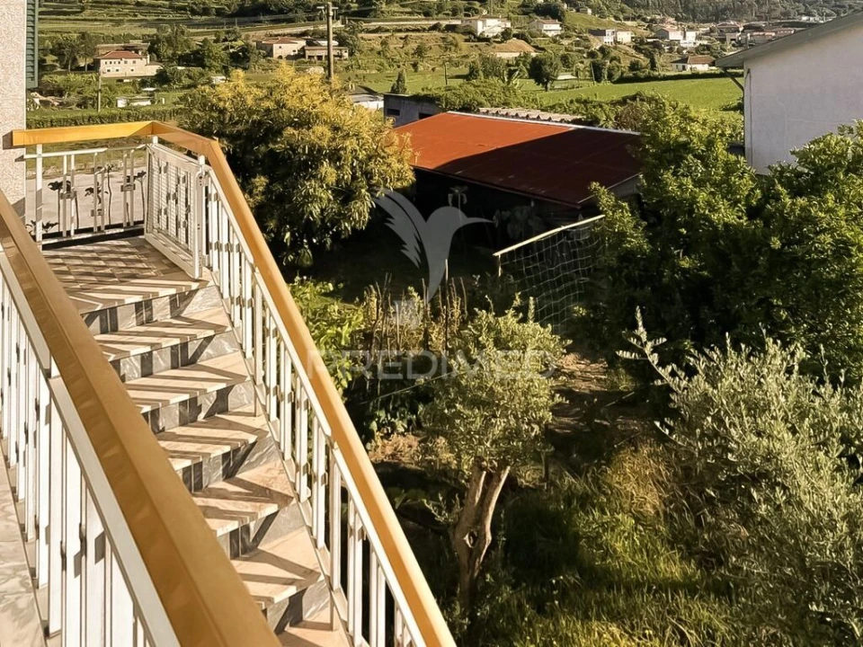 Moradia T6 para Venda em Vale (São Cosme), Telhado e Portela Foto 1