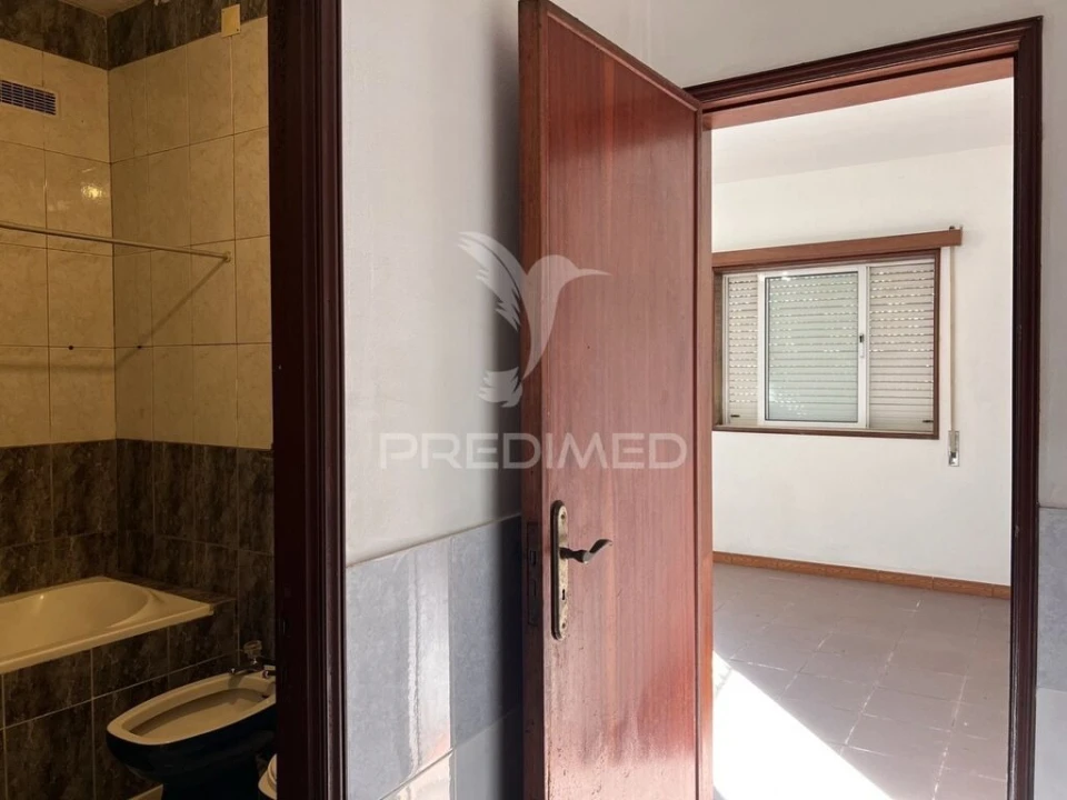Moradia T6 para Venda em Vale (São Cosme), Telhado e Portela Foto 15