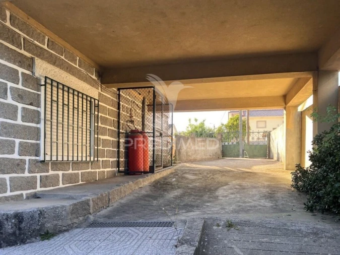 Moradia T6 para Venda em Vale (São Cosme), Telhado e Portela Foto 12