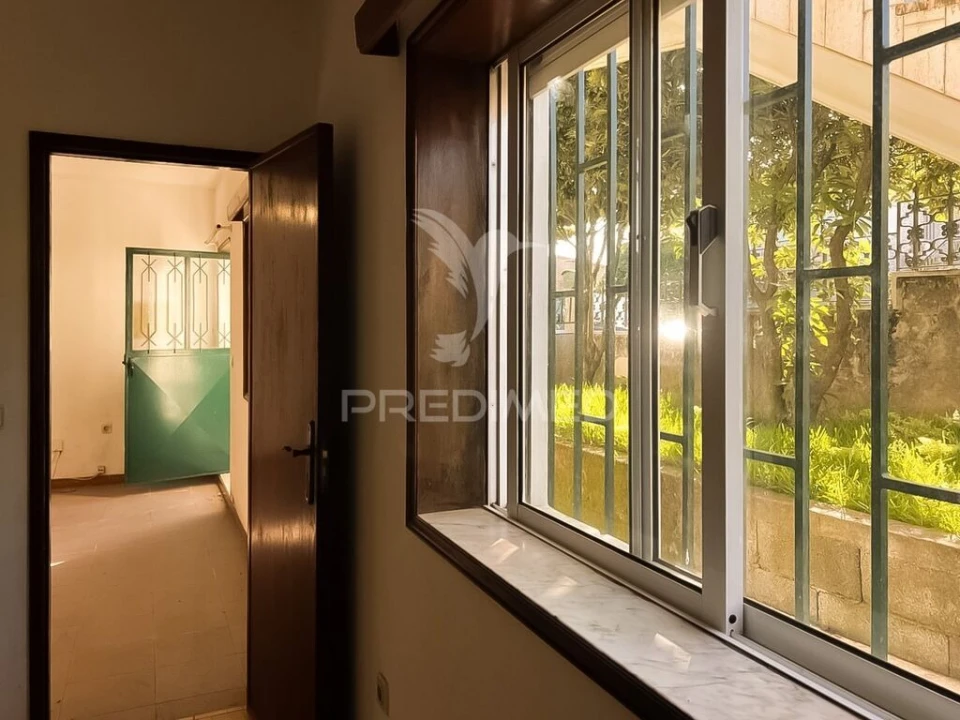 Moradia T6 para Venda em Vale (São Cosme), Telhado e Portela Foto 5