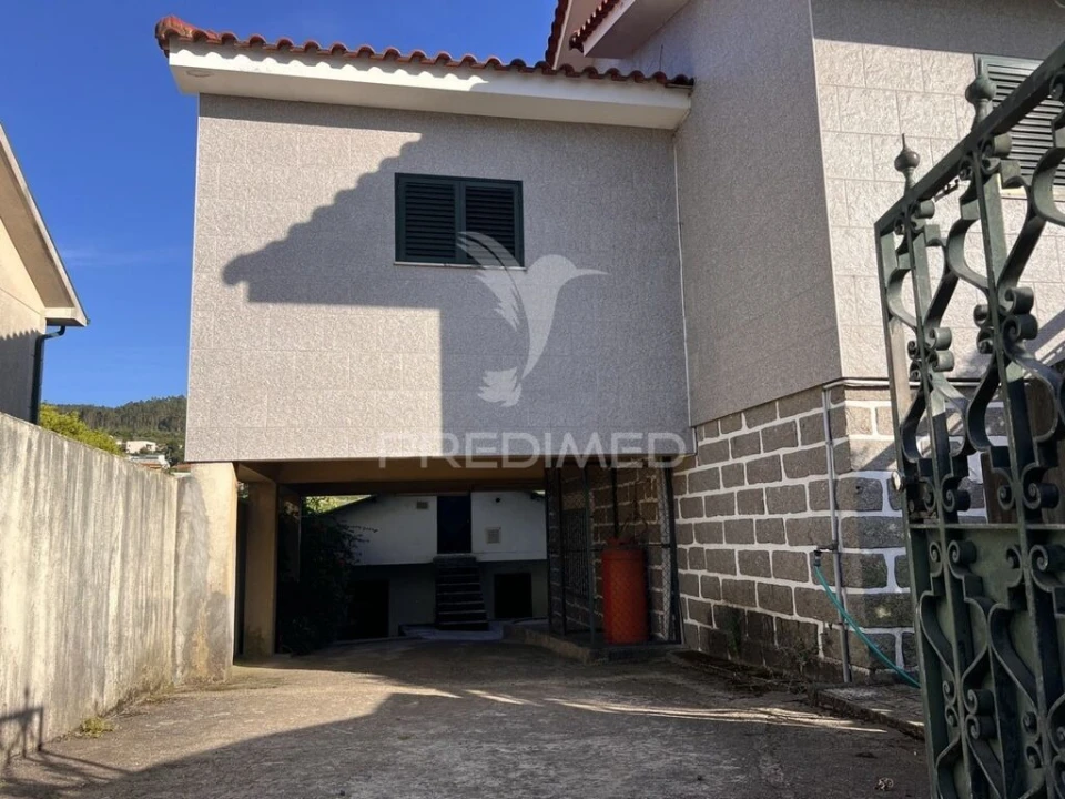 Moradia T6 para Venda em Vale (São Cosme), Telhado e Portela Foto 6