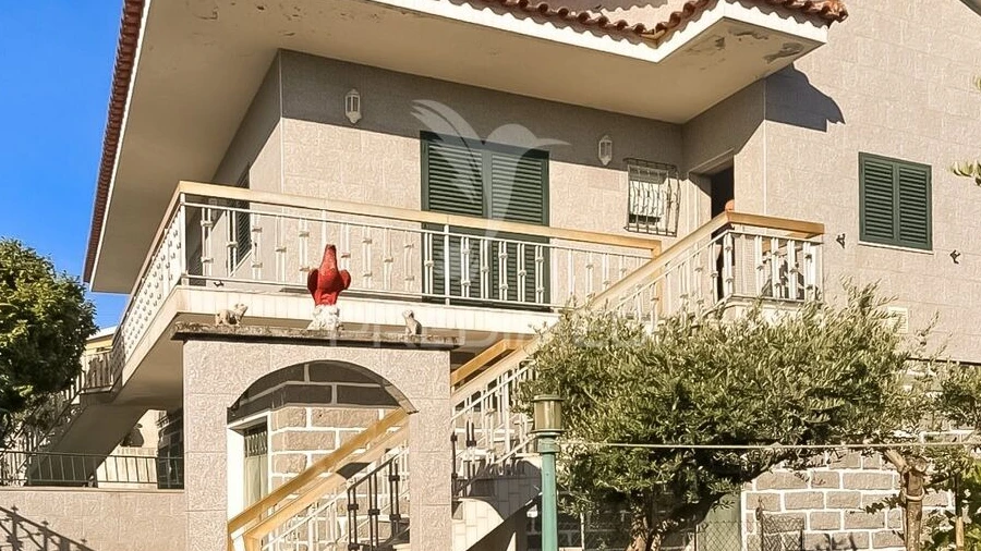Moradia T6 para Venda em Vale (São Cosme), Telhado e Portela