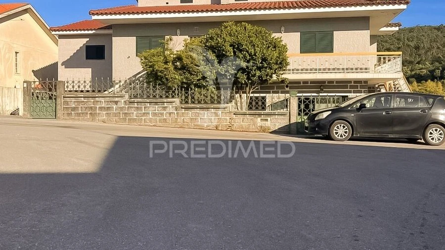 Moradia T6 para Venda em Vale (São Cosme), Telhado e Portela