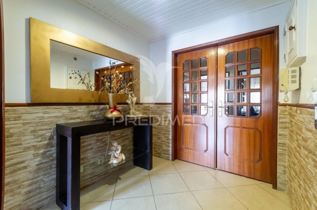 Apartamento T3 para Venda em Massamá e Monte Abraão Foto 3