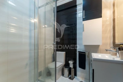 Apartamento T3 para Venda em Massamá e Monte Abraão