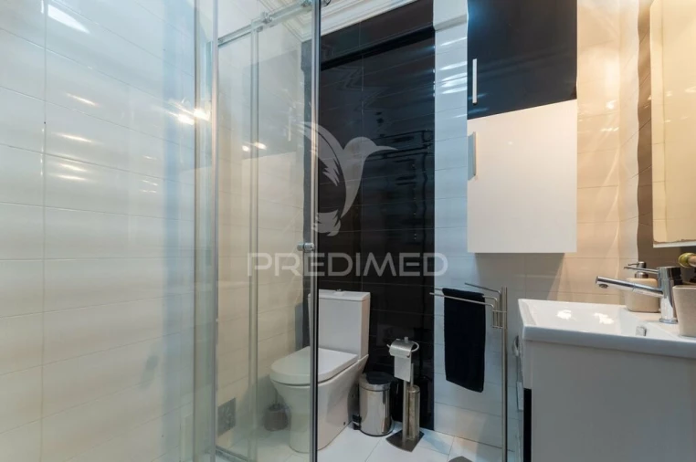 Apartamento T3 para Venda em Massamá e Monte Abraão Foto 11