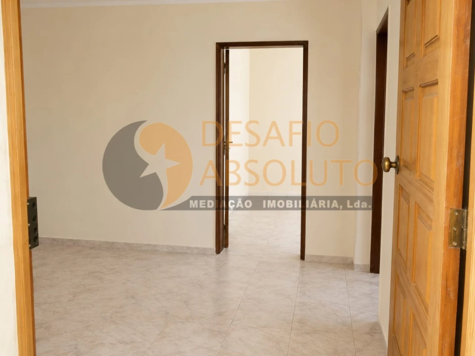 Apartamento T2 para Venda em Pinhal Novo Foto 3