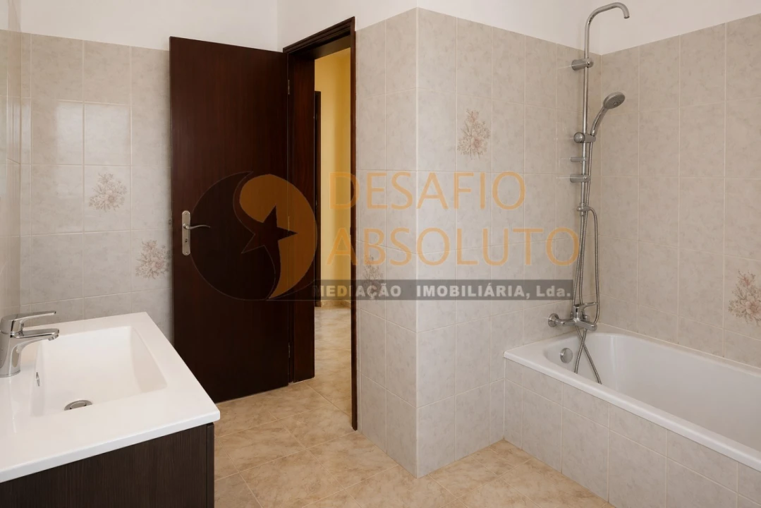 Apartamento T2 para Venda em Pinhal Novo Foto 21