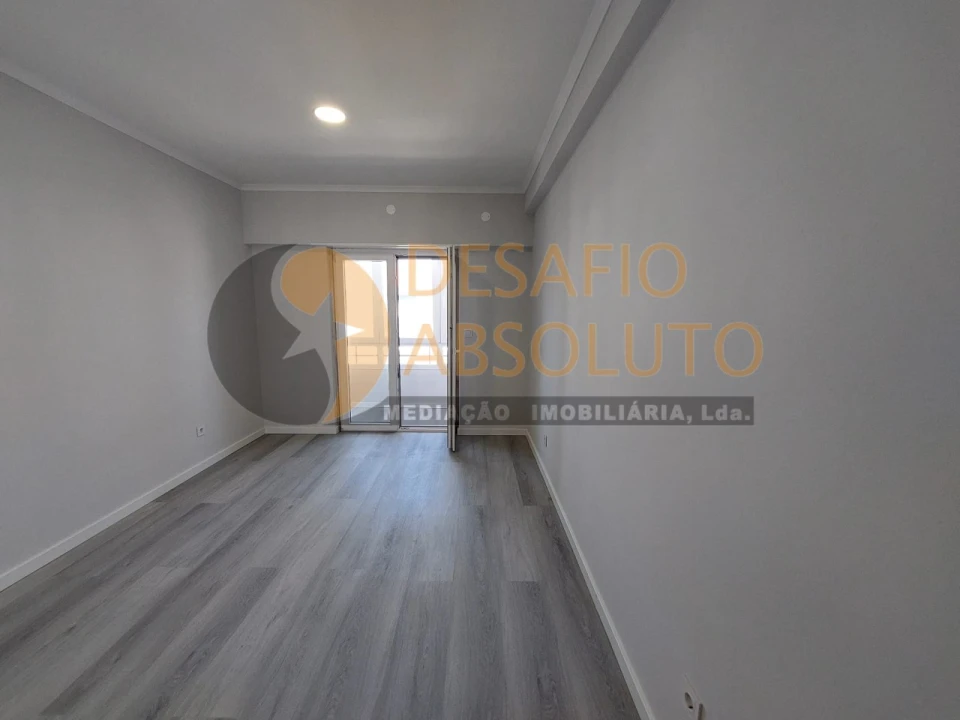 Apartamento T4 para Venda em Amora Foto 18