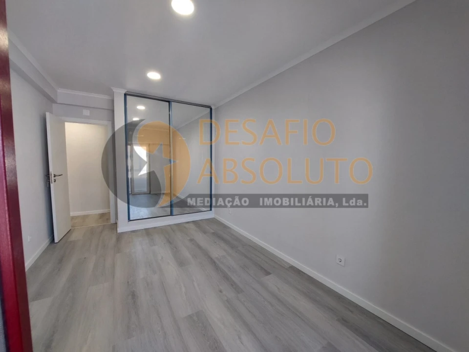 Apartamento T4 para Venda em Amora Foto 19