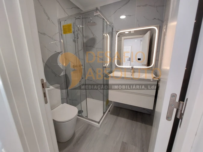 Apartamento T4 para Venda em Amora Foto 25