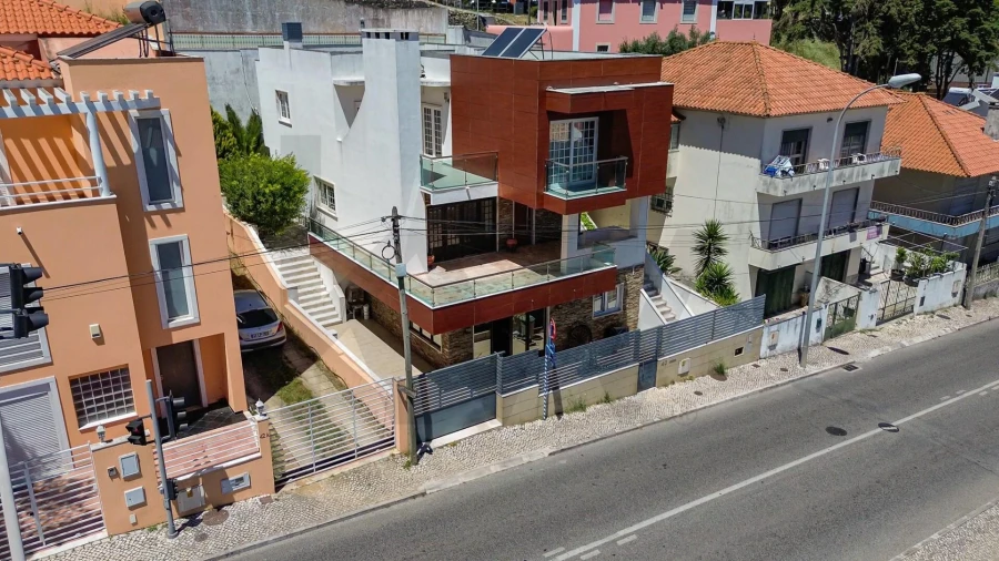 Moradia T4 para Venda em Barcarena Foto 31