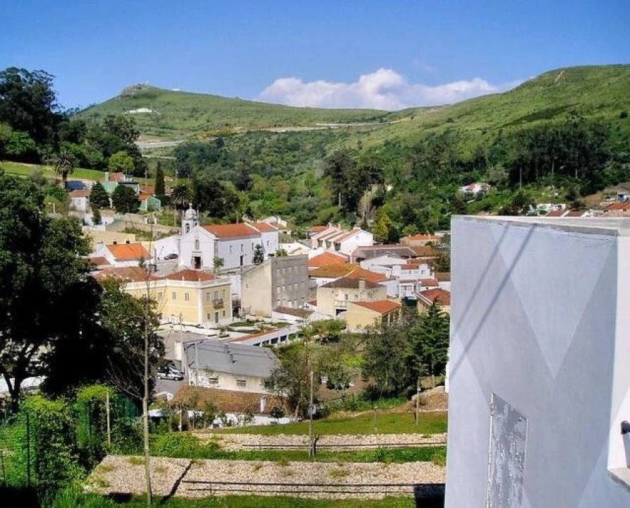 Terreno para Venda em Lousa Foto 1