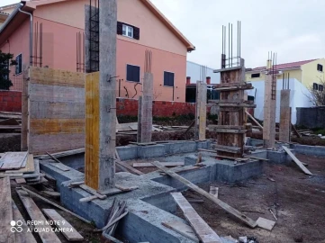 Terreno para Venda em Loures