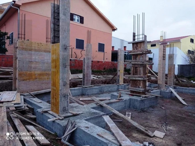 Terreno para Venda em Loures Foto 8