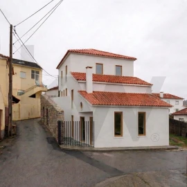 Terreno para Venda em Igreja Nova e Cheleiros