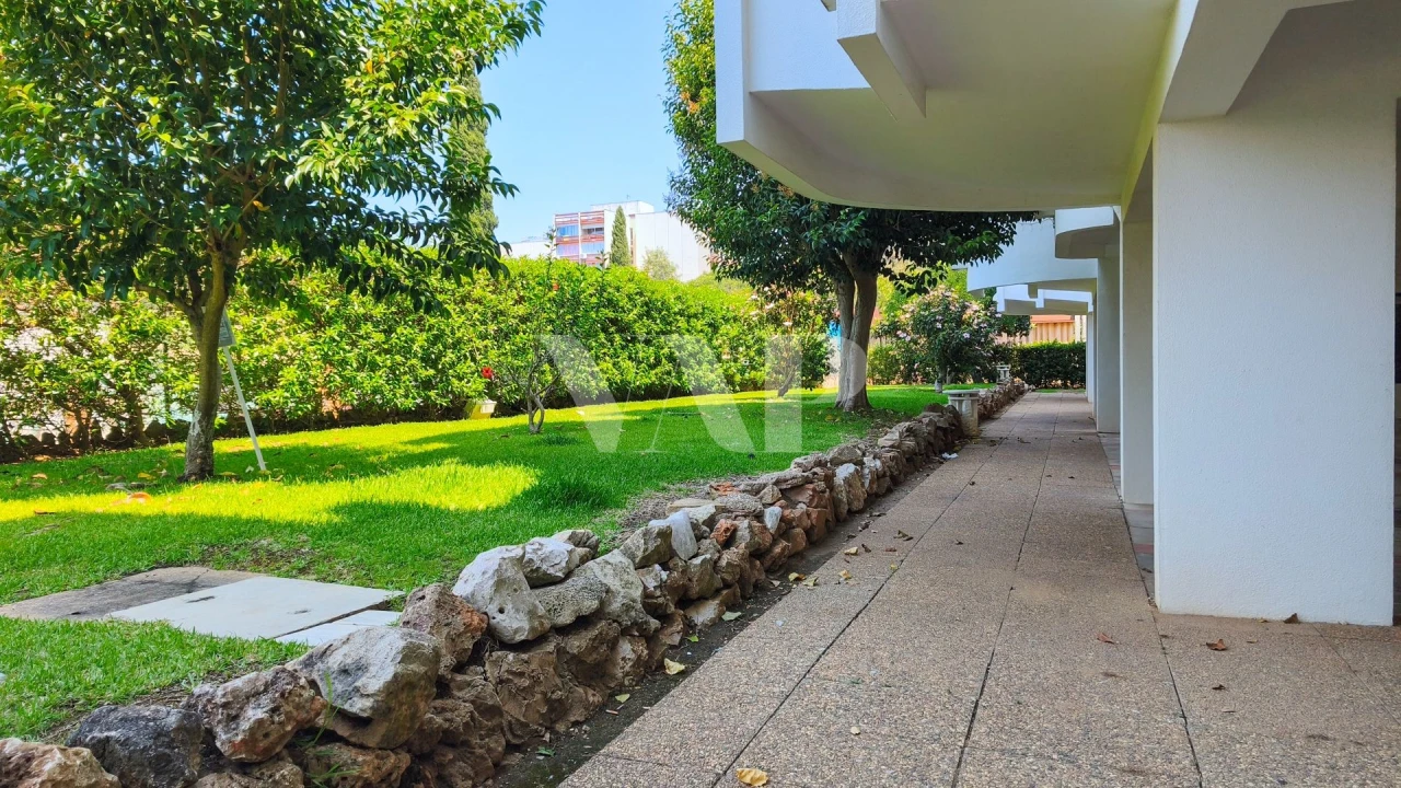 Apartamento T1 para Venda em Quarteira Foto 15