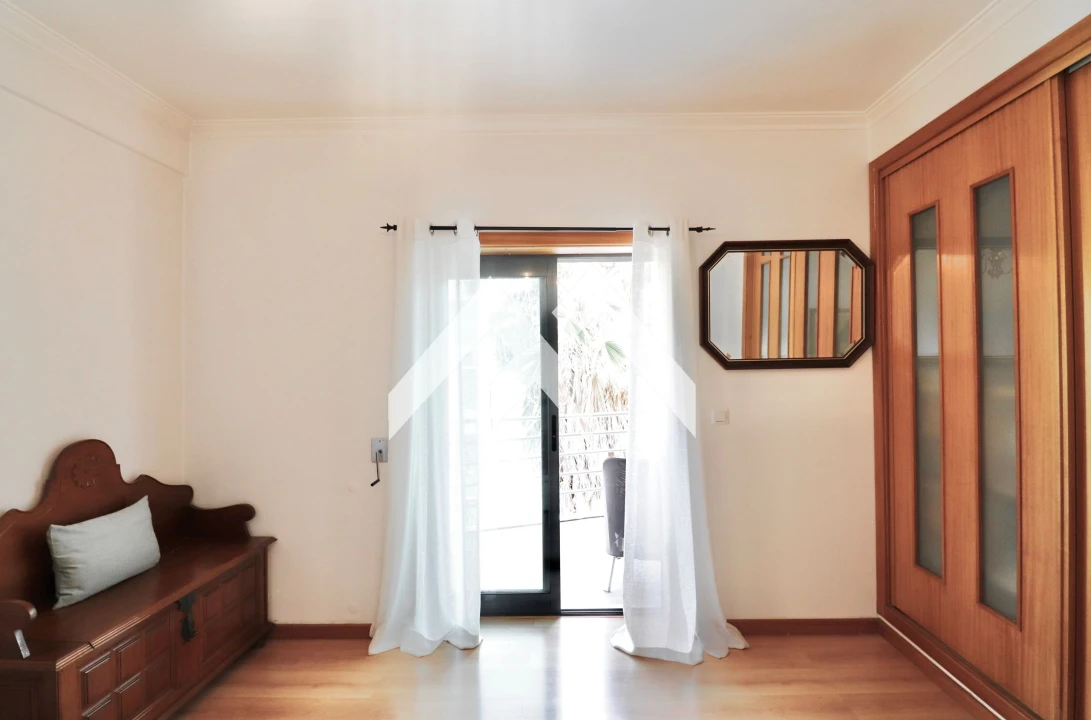 Apartamento T3 para Venda em Rio de Mouro Foto 18