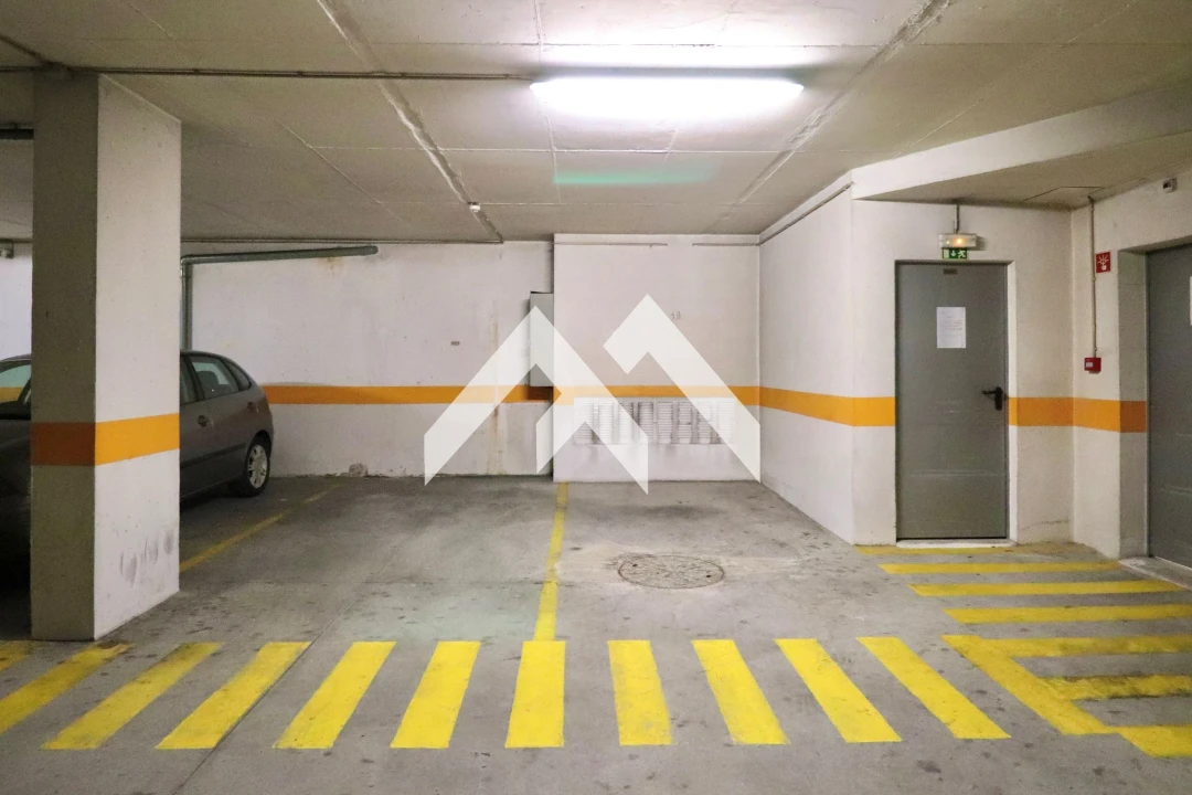 Apartamento T3 para Venda em Rio de Mouro Foto 27