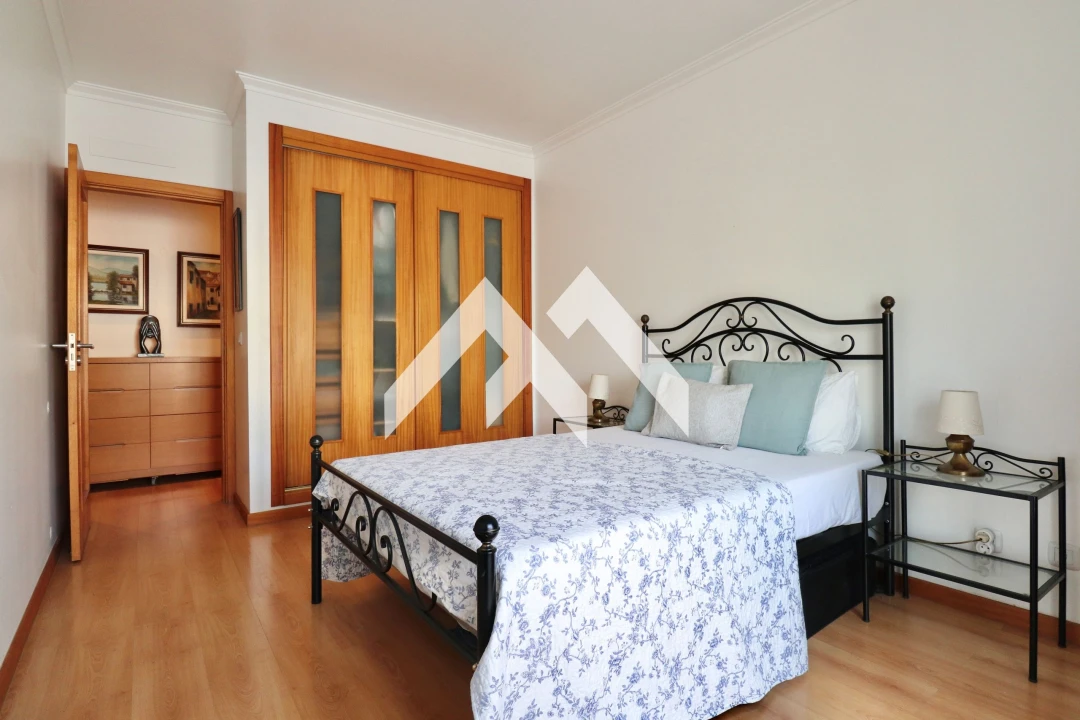 Apartamento T3 para Venda em Rio de Mouro Foto 20