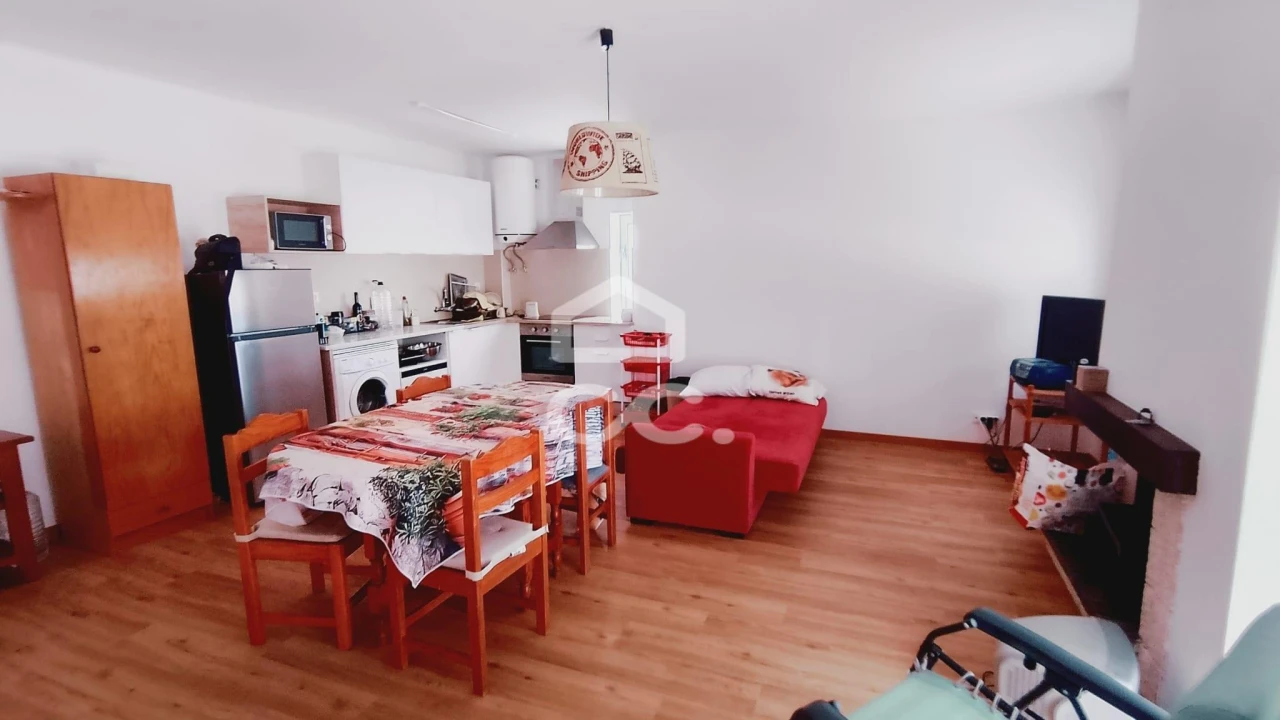 Apartamento T2 para Venda em Coimbrão Foto 2