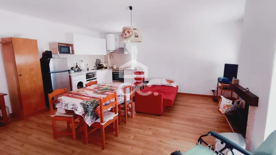 Apartamento T2 para Venda em Coimbrão Foto 2