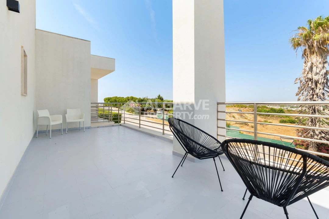 Moradia T4 para Venda em Albufeira e Olhos de Água Foto 13