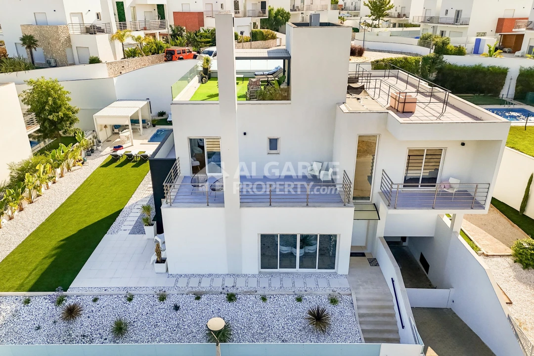 Moradia T4 para Venda em Albufeira e Olhos de Água Foto 35