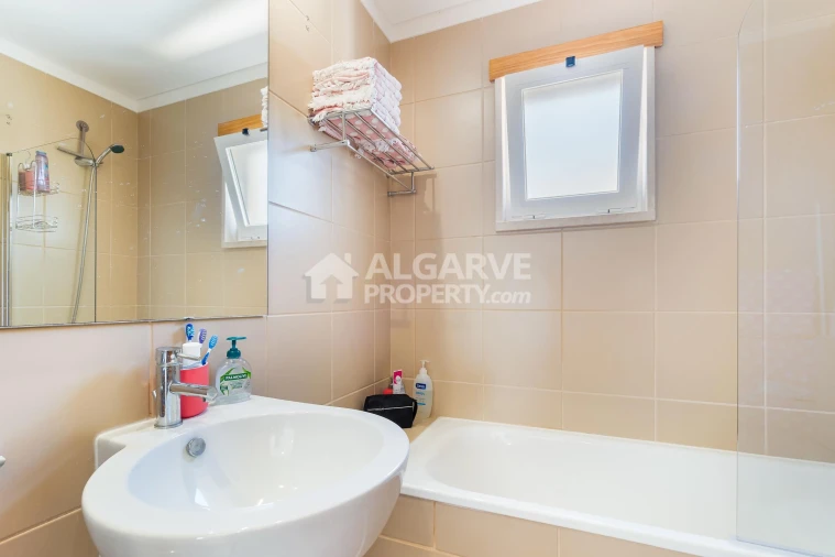 Moradia T4 para Venda em Albufeira e Olhos de Água Foto 25