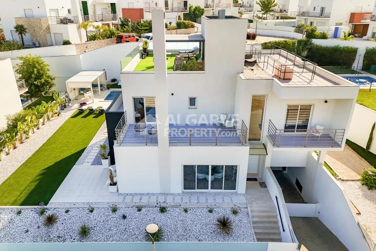 Moradia T4 para Venda em Albufeira e Olhos de Água Foto 35