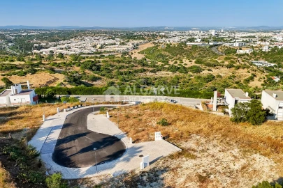 Terreno para Venda em Albufeira e Olhos de Água