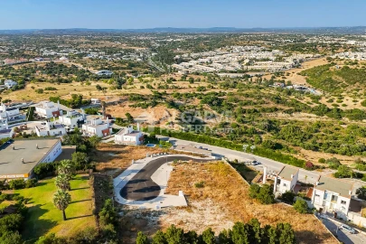 Terreno para Venda em Albufeira e Olhos de Água