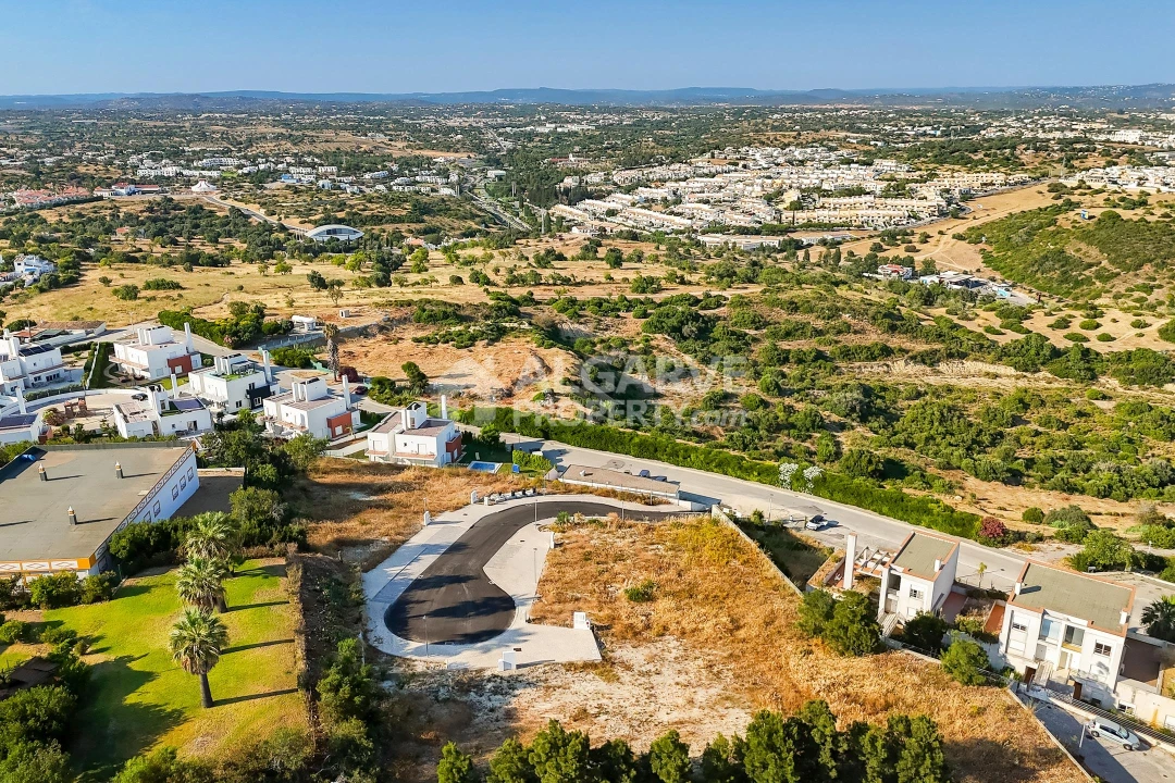 Terreno para Venda em Albufeira e Olhos de Água Foto 1