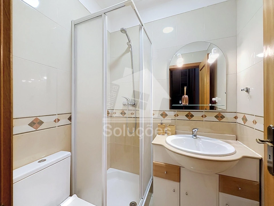 Apartamento T2 para Venda em Portimão Foto 8