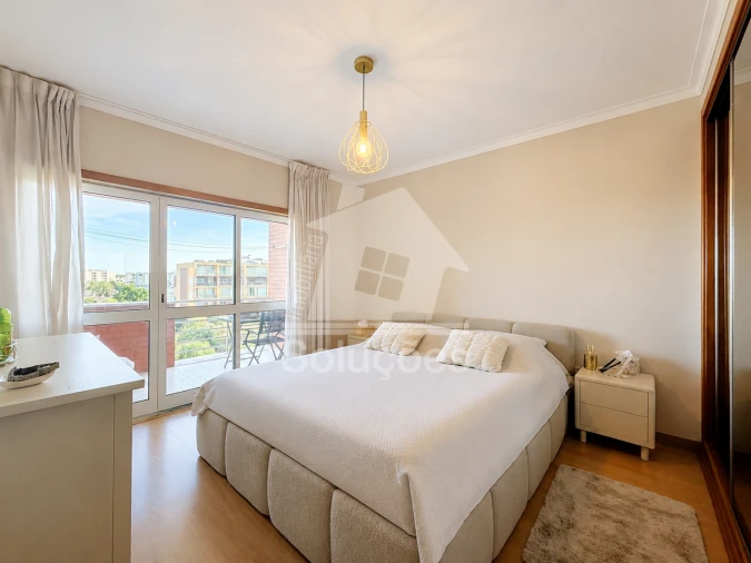 Apartamento T2 para Venda em Portimão Foto 5