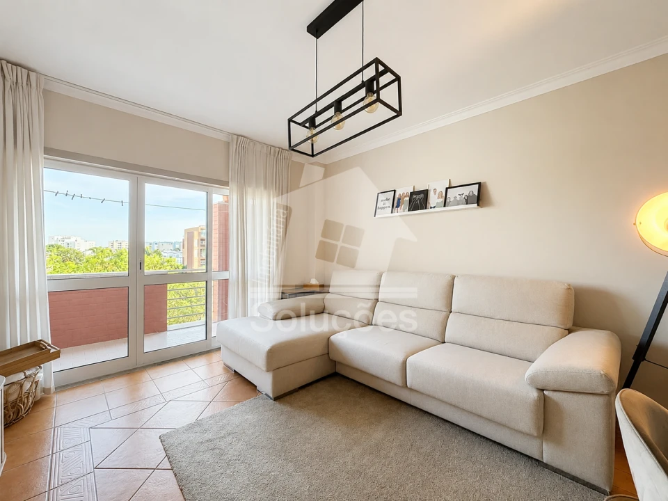 Apartamento T2 para Venda em Portimão Foto 3