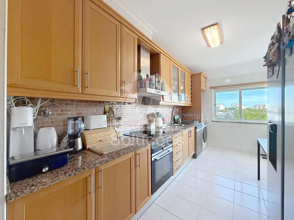 Apartamento T2 para Venda em Portimão Foto 9