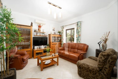 Moradia T6 para Venda em Loule (São Clemente)
