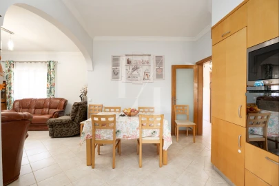 Moradia T6 para Venda em Loule (São Clemente)