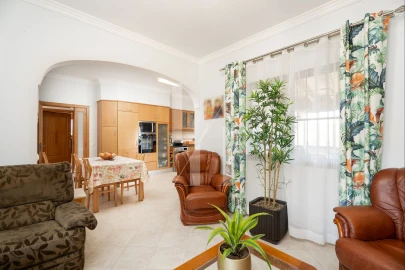 Moradia T6 para Venda em Loule (São Clemente)