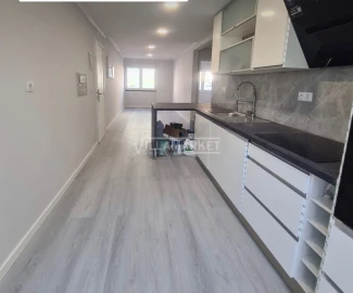 Apartamento T2 para Venda em Benfica